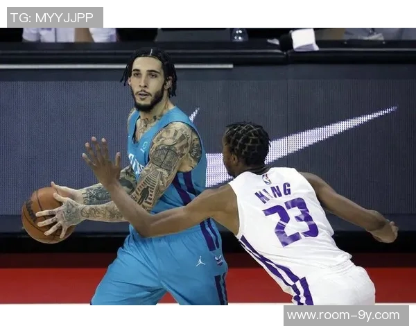 鲍尔兄弟精彩对决二哥利安吉洛现场助威赛后合影温馨分享