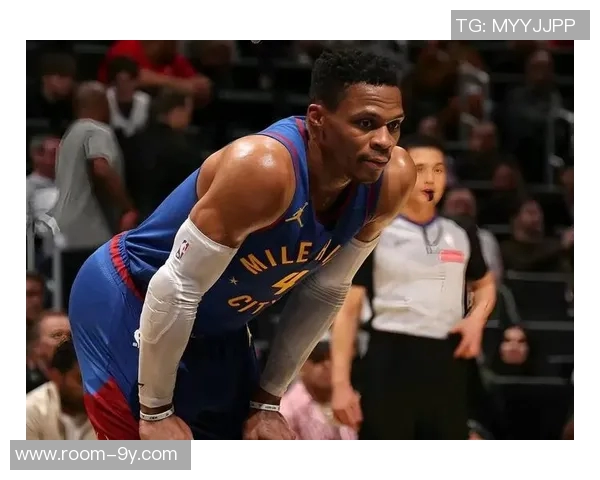 掘金主帅称沃特森与首发球员默契十足成季前赛重要亮点